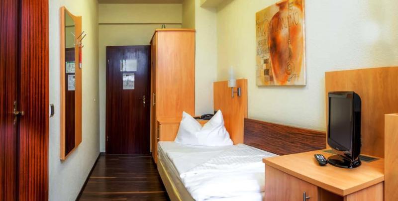Hotel Sure By Western 3*